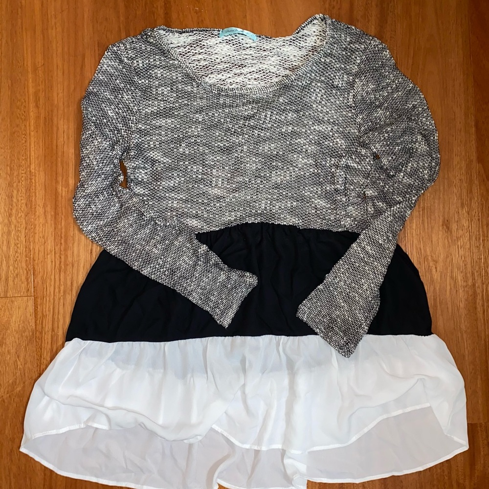 Boutique long sleeve sweater-type top